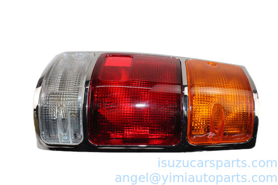 ISUZU UCR TFR2000 LAMPADA ASM RR COMBINA SX 3716100D 8970687410 8971210800